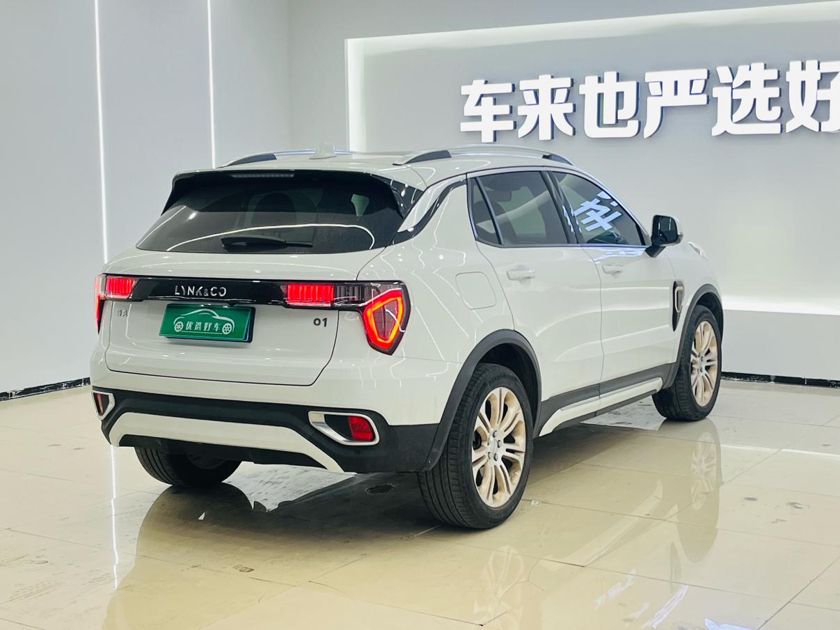 Lynk & Co Lynk & Co 01