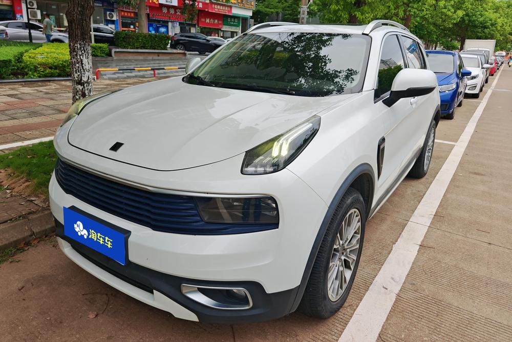 Lynk & Co Lynk & Co 01
