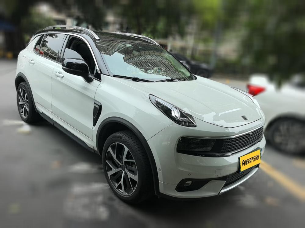Lynk & Co Lynk & Co 01