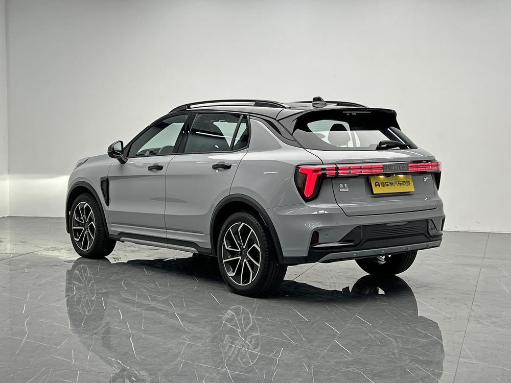 Lynk & Co Lynk & Co 01