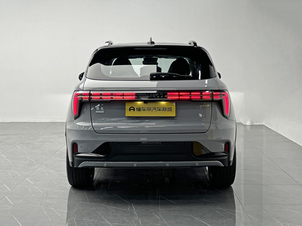 Lynk & Co Lynk & Co 01