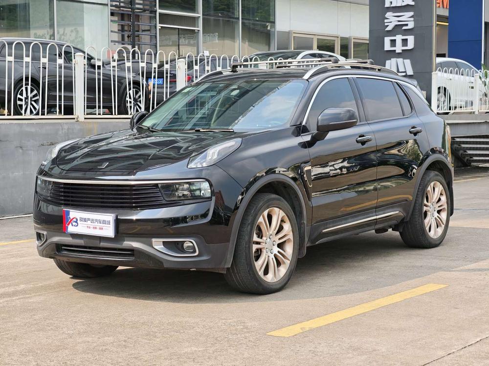 Lynk & Co Lynk & Co 01