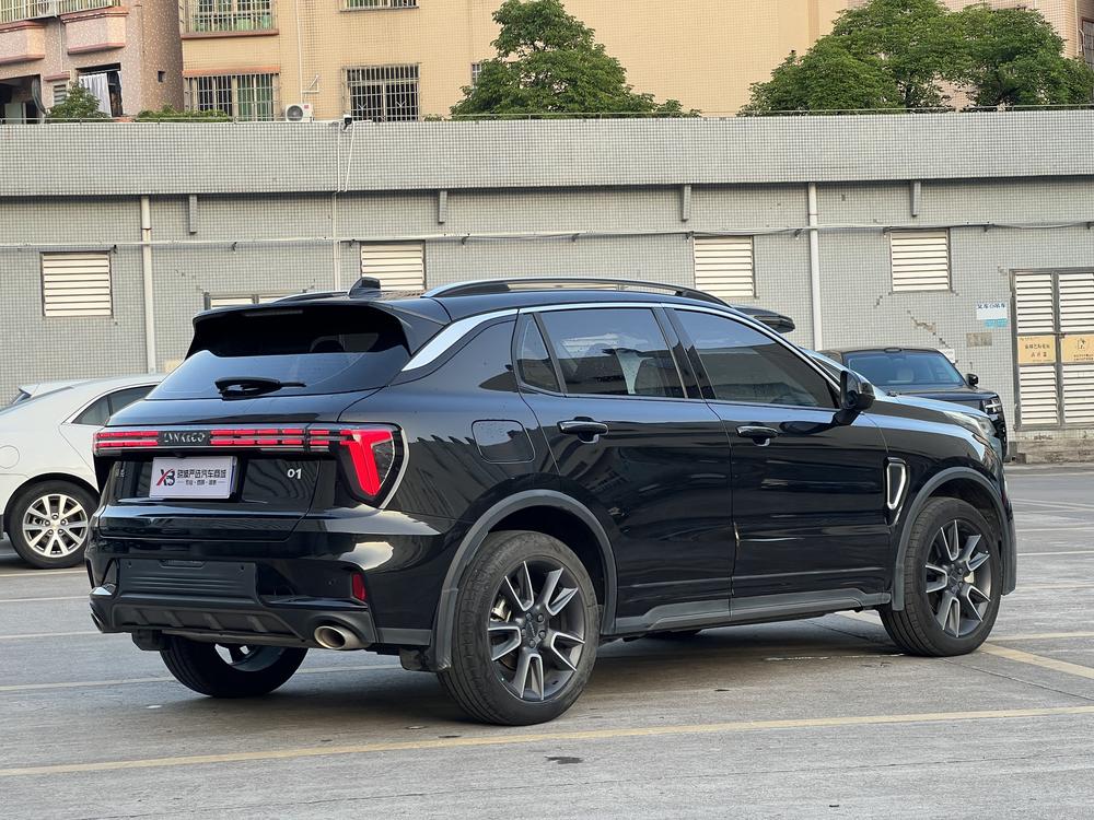 Lynk & Co Lynk & Co 01