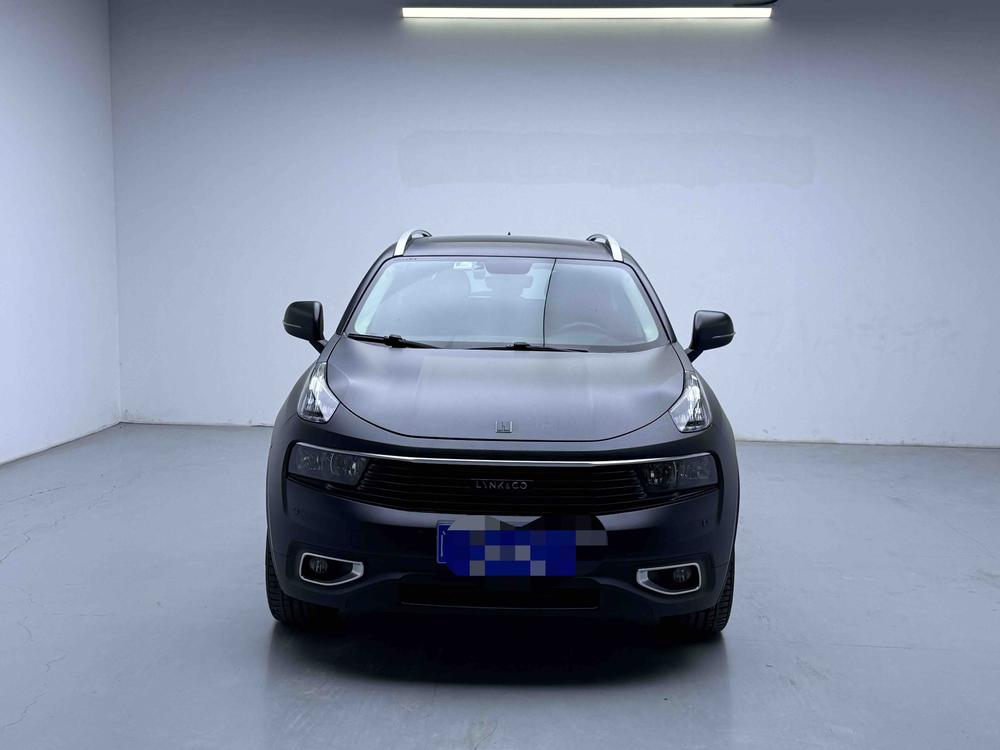 Lynk & Co Lynk & Co 01