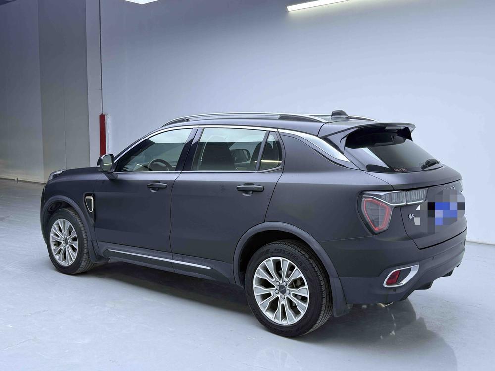 Lynk & Co Lynk & Co 01