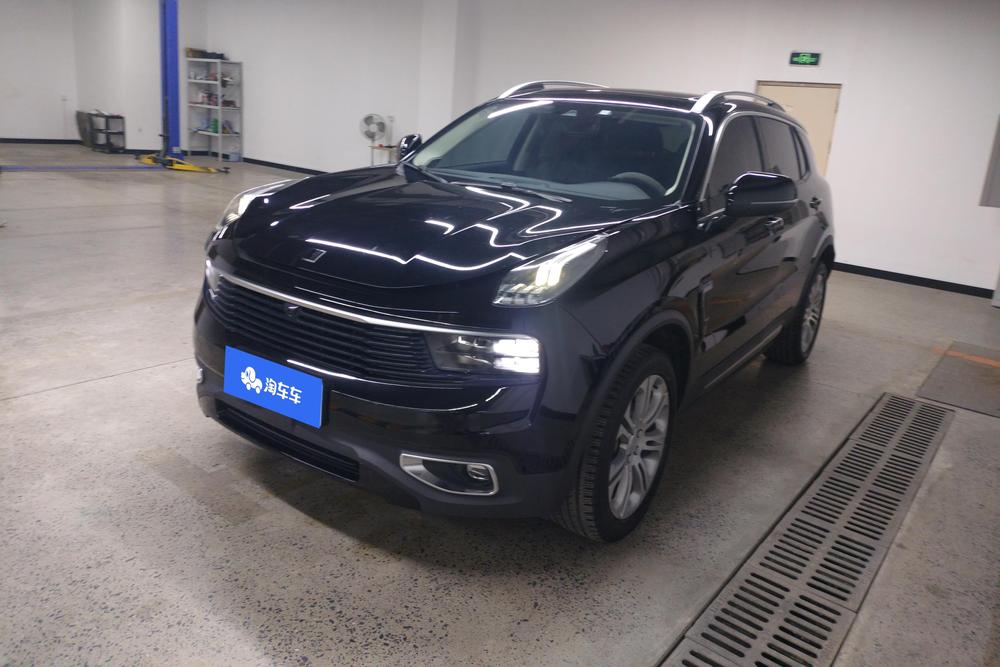Lynk & Co Lynk & Co 01