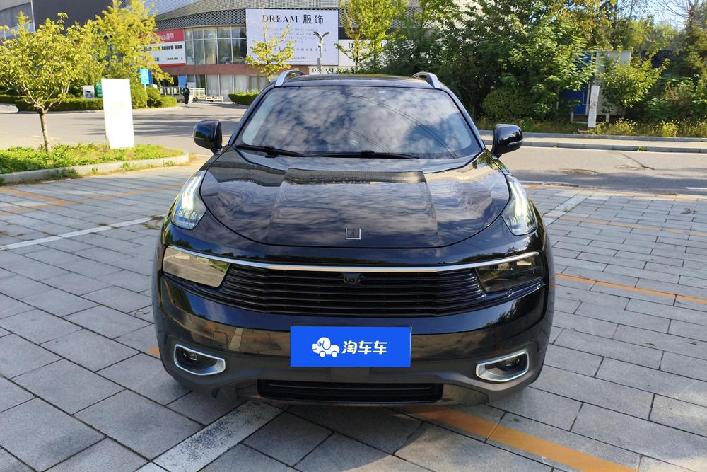 Lynk & Co Lynk & Co 01