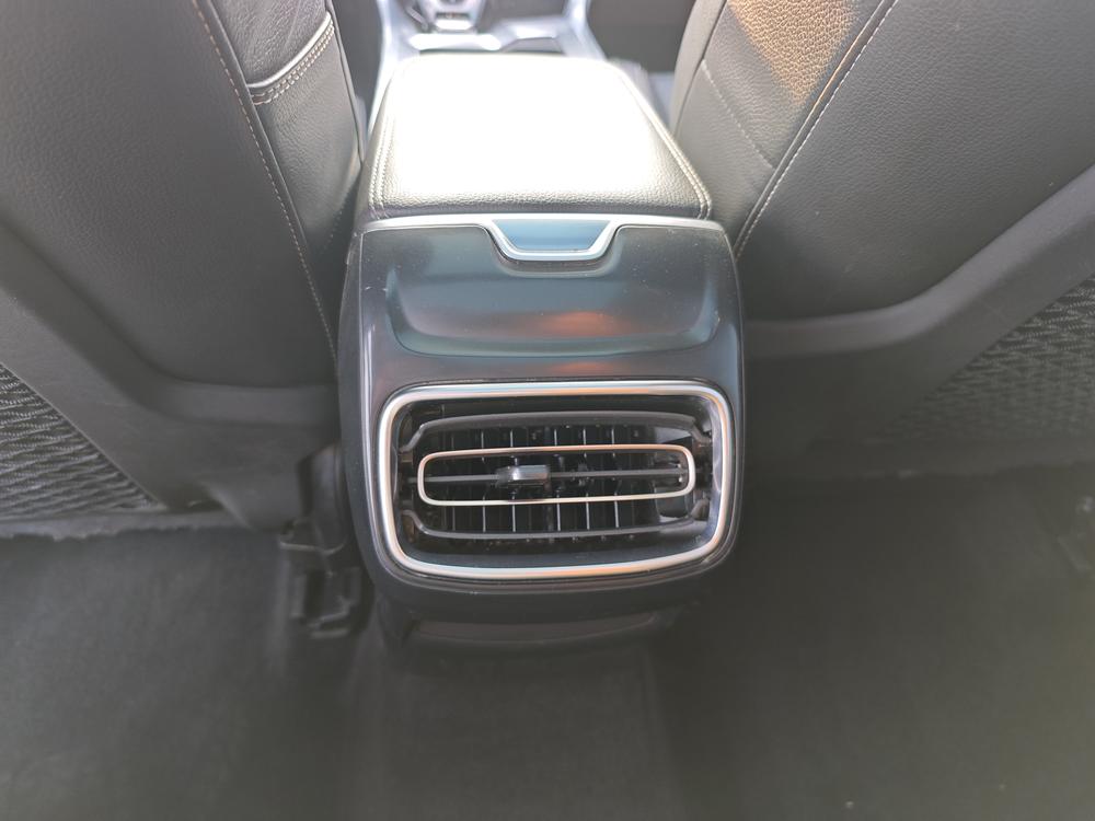 Lynk & Co Lynk & Co 01