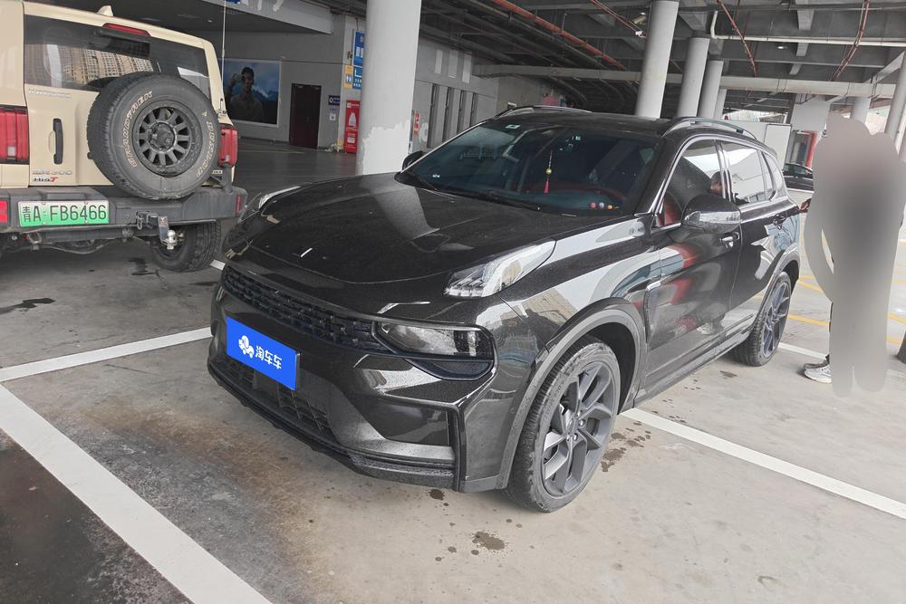 Lynk & Co Lynk & Co 01