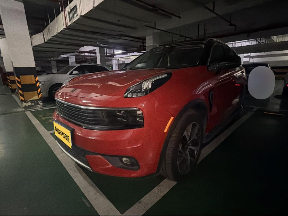 Lynk & Co Lynk & Co 01