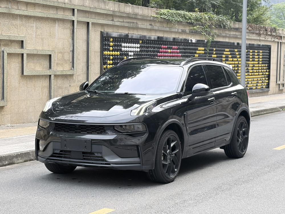 Lynk & Co Lynk & Co 01