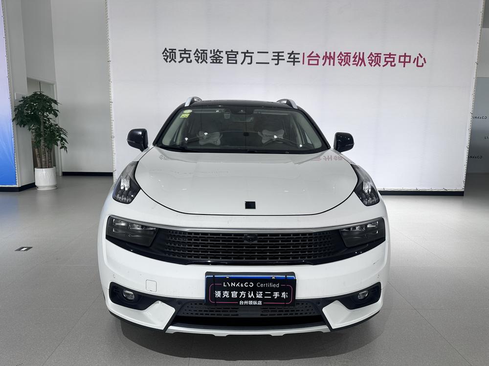 Lynk & Co Lynk & Co 01
