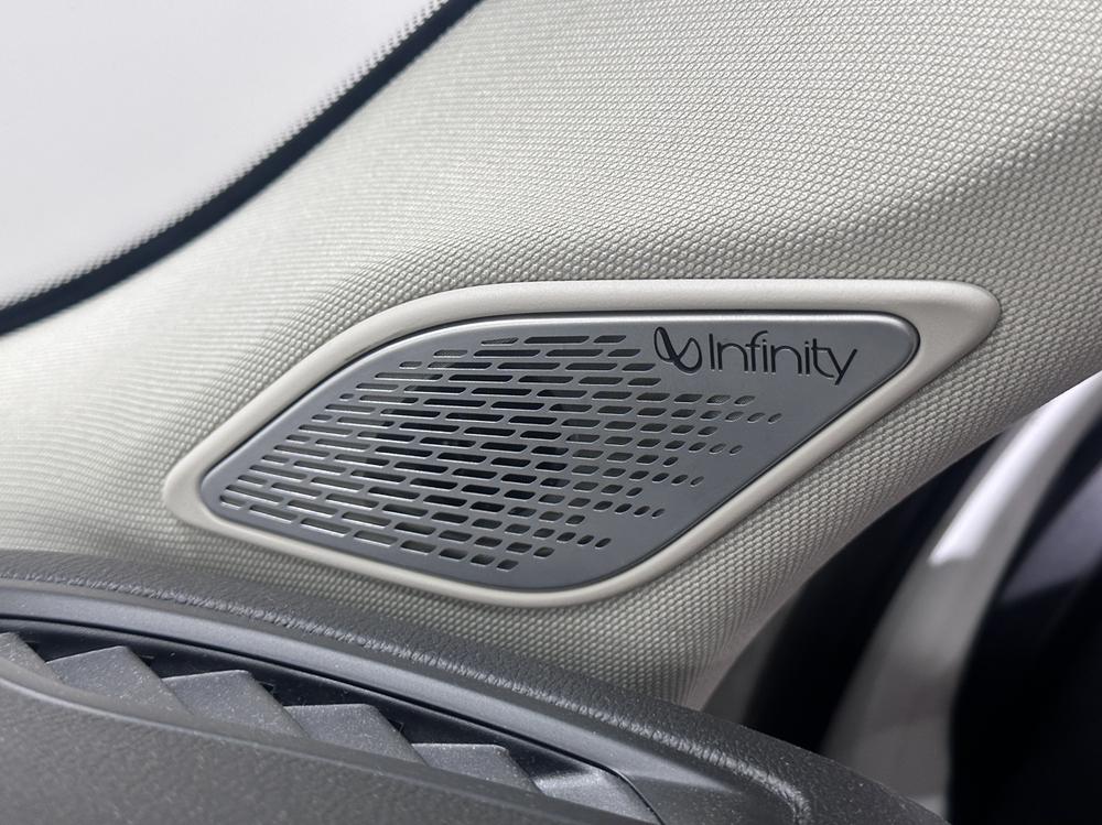Lynk & Co Lynk & Co 01