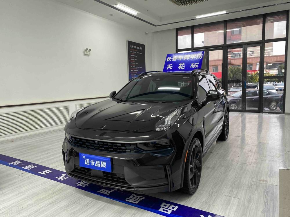 Lynk & Co Lynk & Co 01
