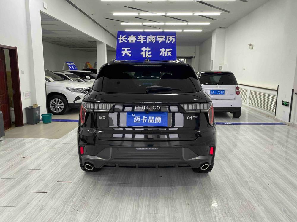Lynk & Co Lynk & Co 01