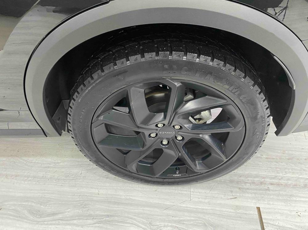 Lynk & Co Lynk & Co 01