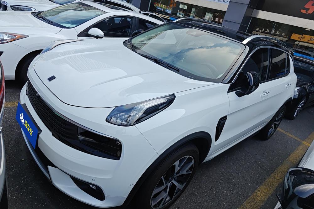 Lynk & Co Lynk & Co 01