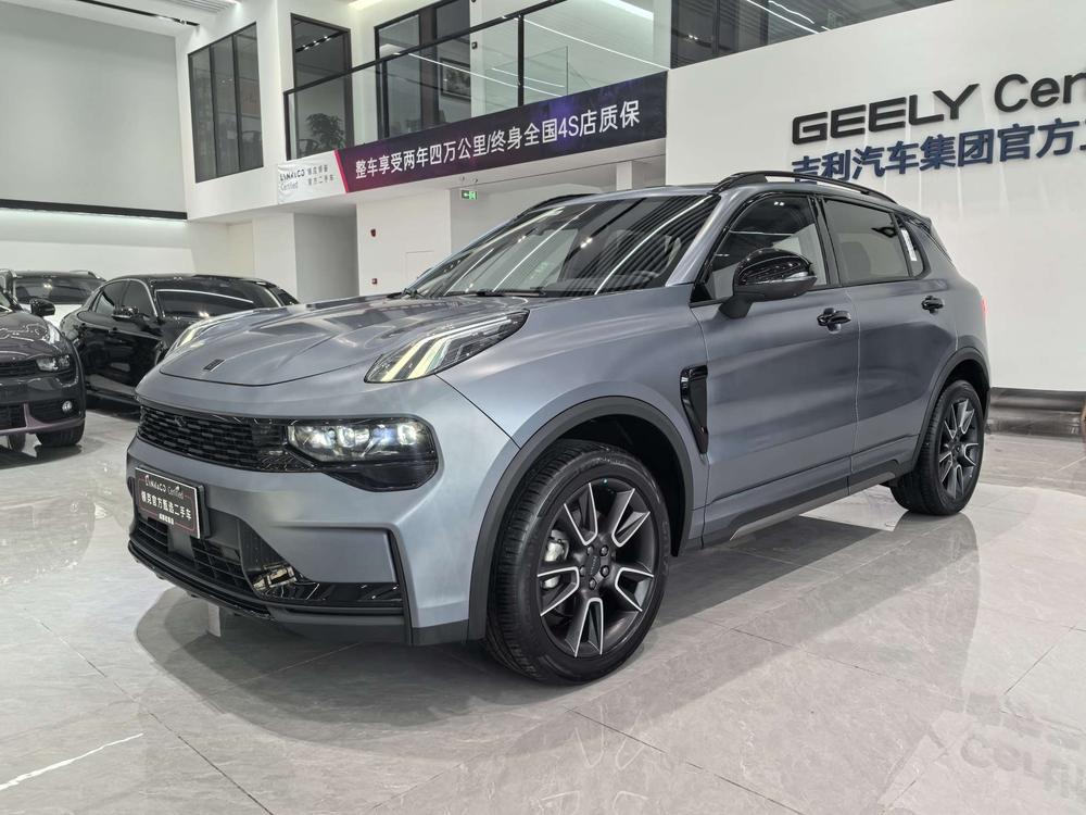Lynk & Co Lynk & Co 01