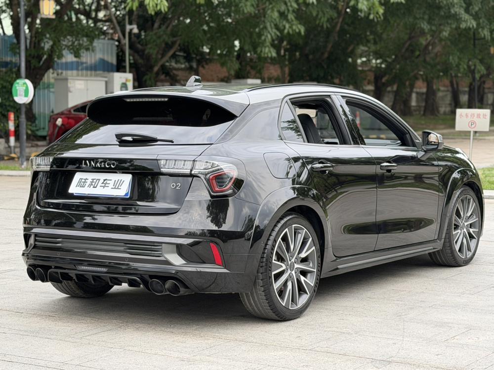 Lynk & Co Lynk & Co 02 Hatchback