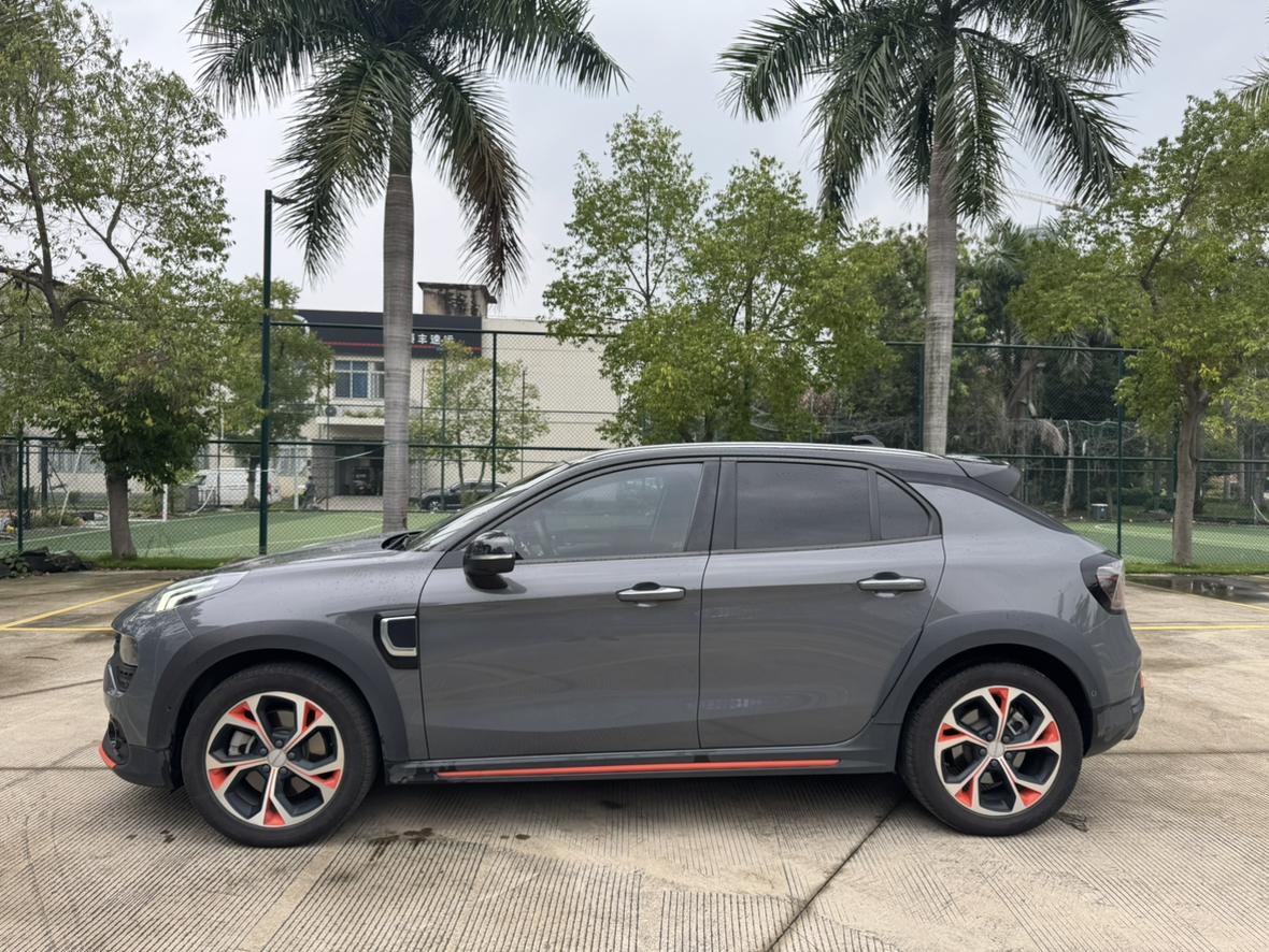 Lynk & Co Lynk & Co 02 PHEV