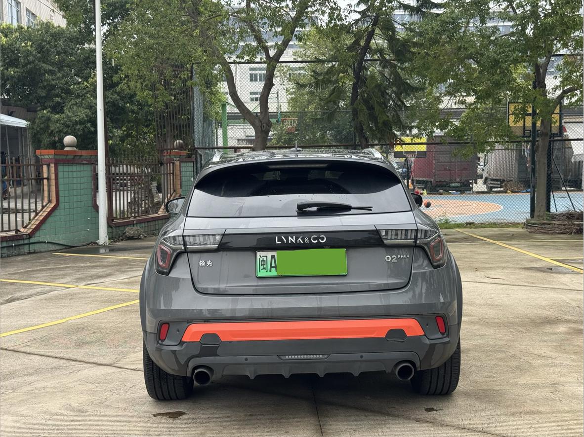Lynk & Co Lynk & Co 02 PHEV