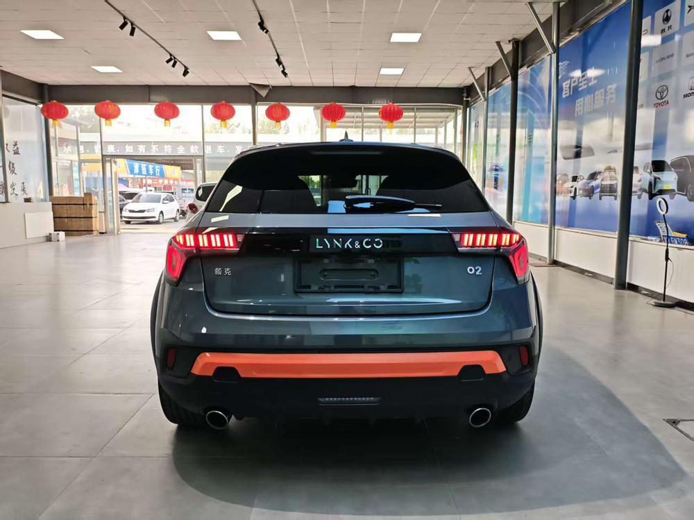 Lynk & Co Lynk & Co 02