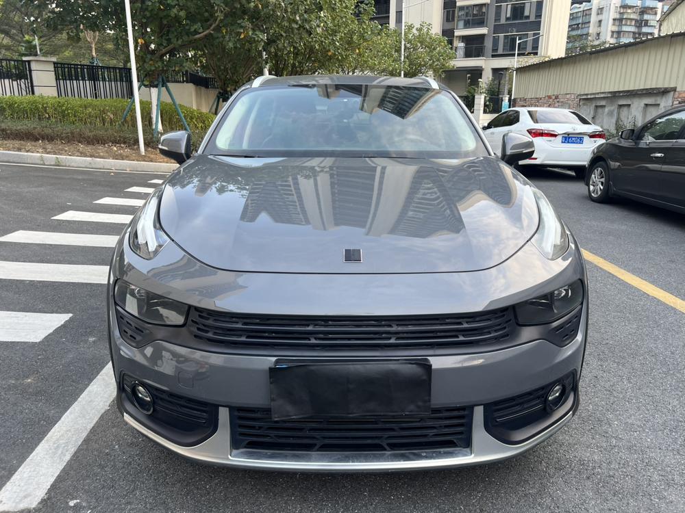Lynk & Co Lynk & Co 02