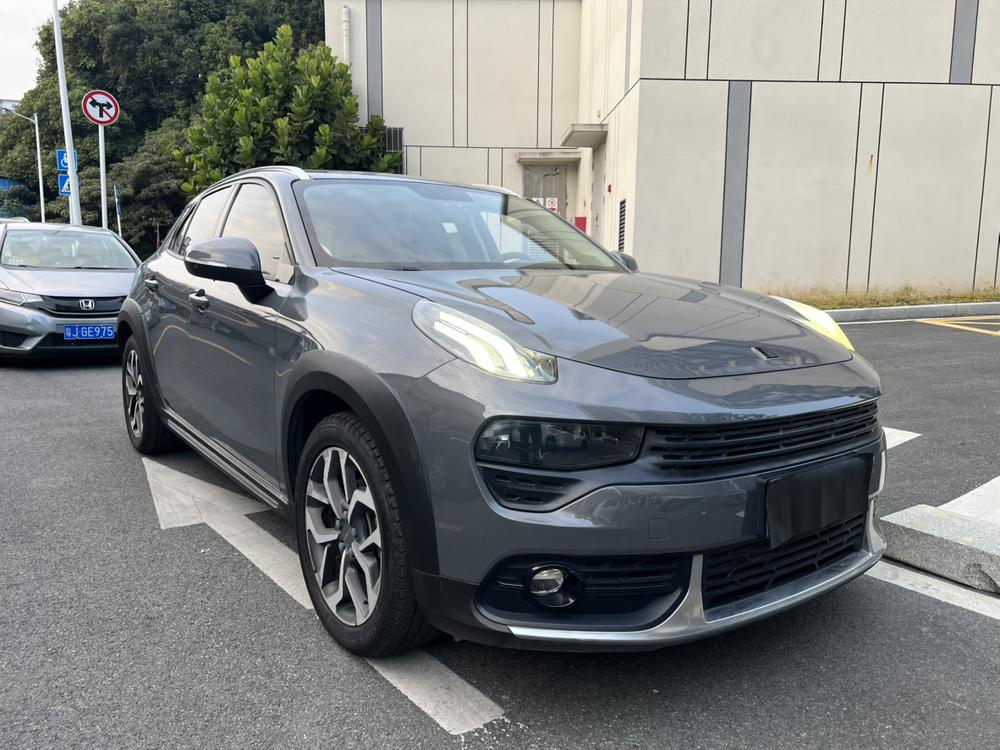 Lynk & Co Lynk & Co 02