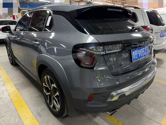 Lynk & Co Lynk & Co 02