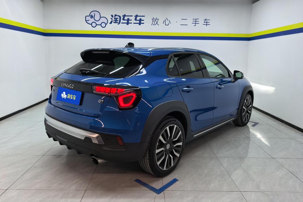 Lynk & Co Lynk & Co 02