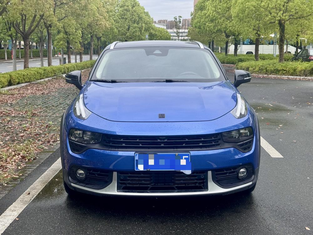 Lynk & Co Lynk & Co 02