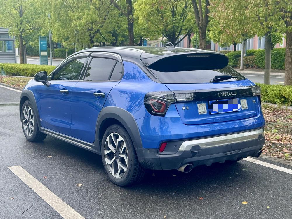 Lynk & Co Lynk & Co 02