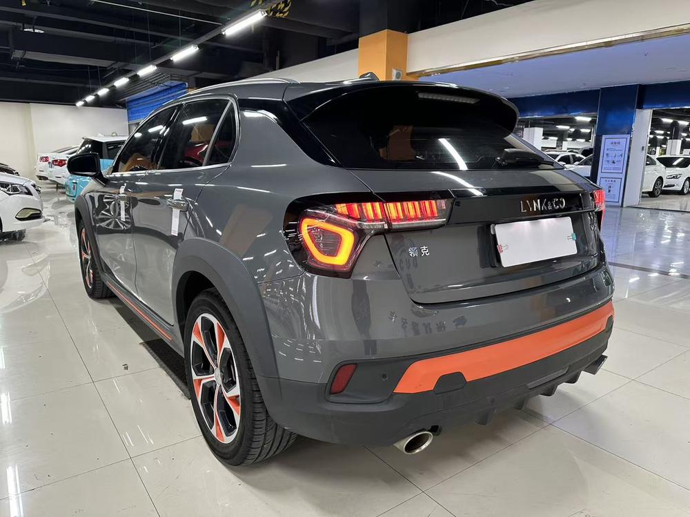 Lynk & Co Lynk & Co 02