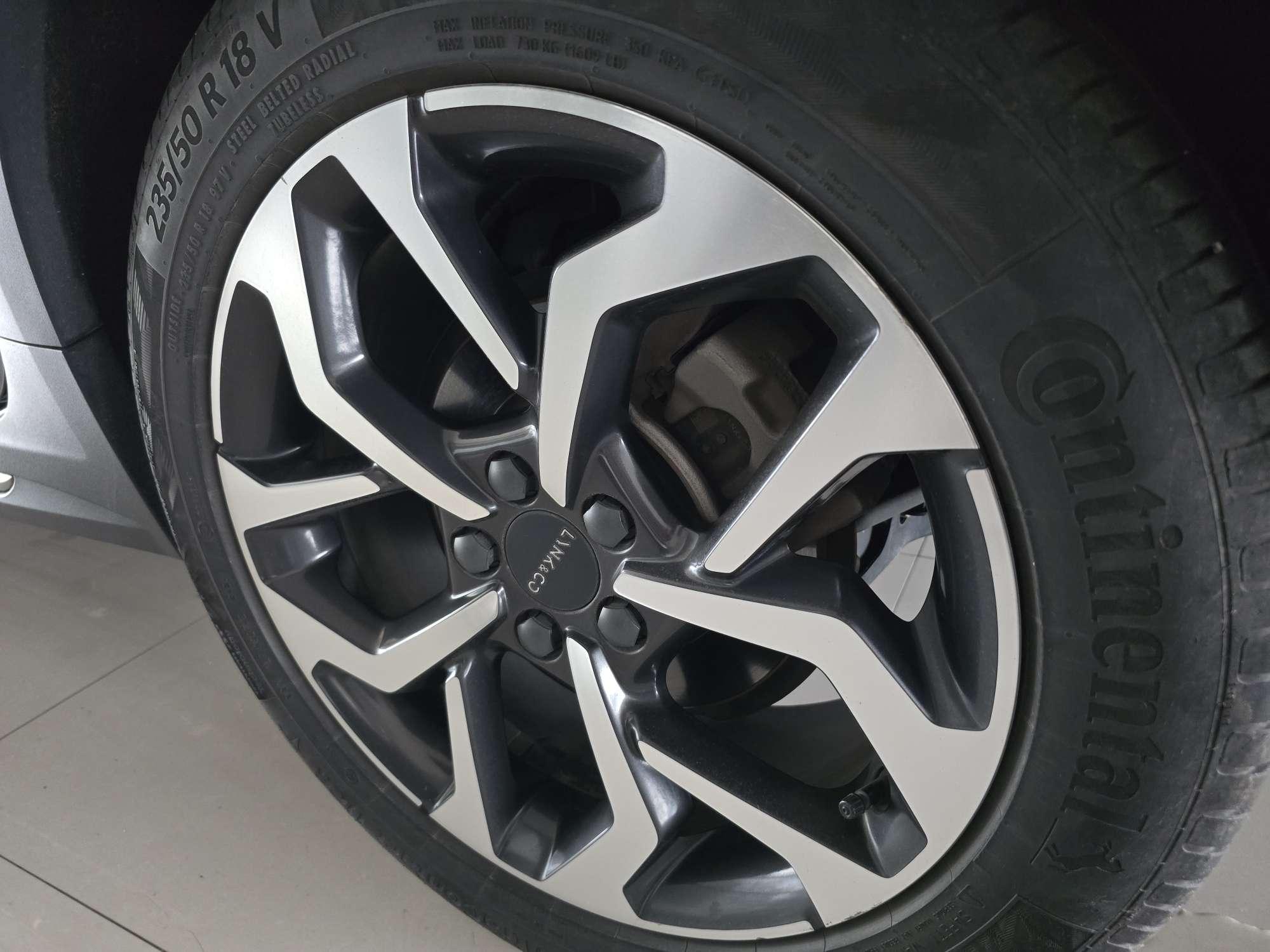 Lynk & Co Lynk & Co 02