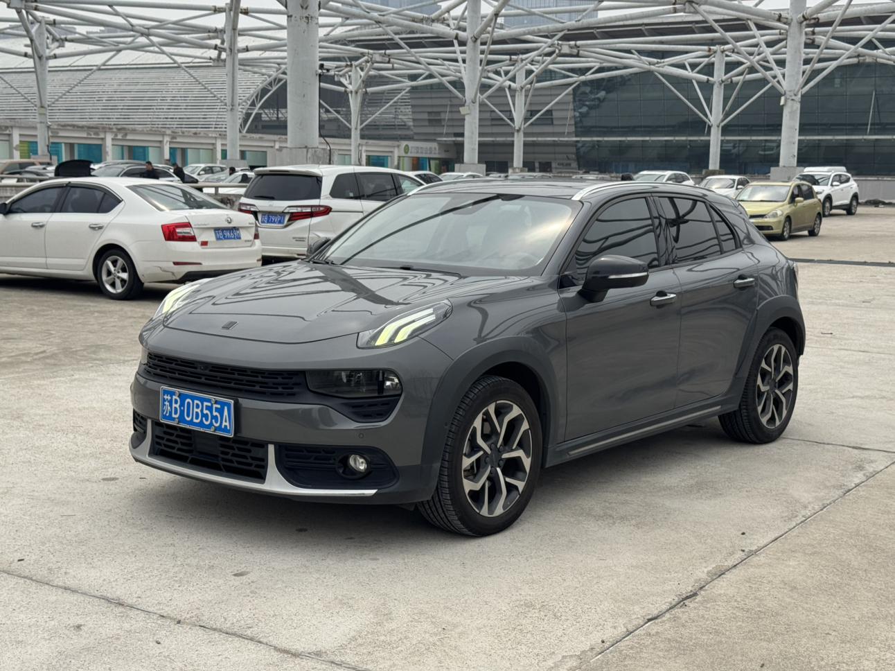 Lynk & Co Lynk & Co 02