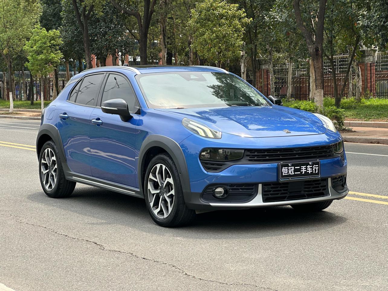Lynk & Co Lynk & Co 02