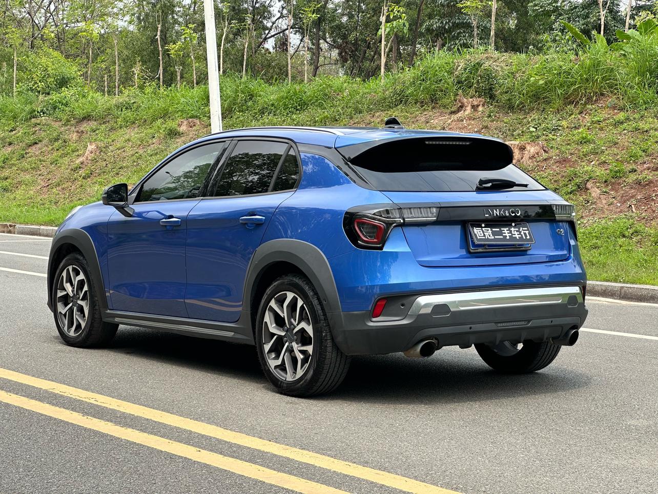 Lynk & Co Lynk & Co 02