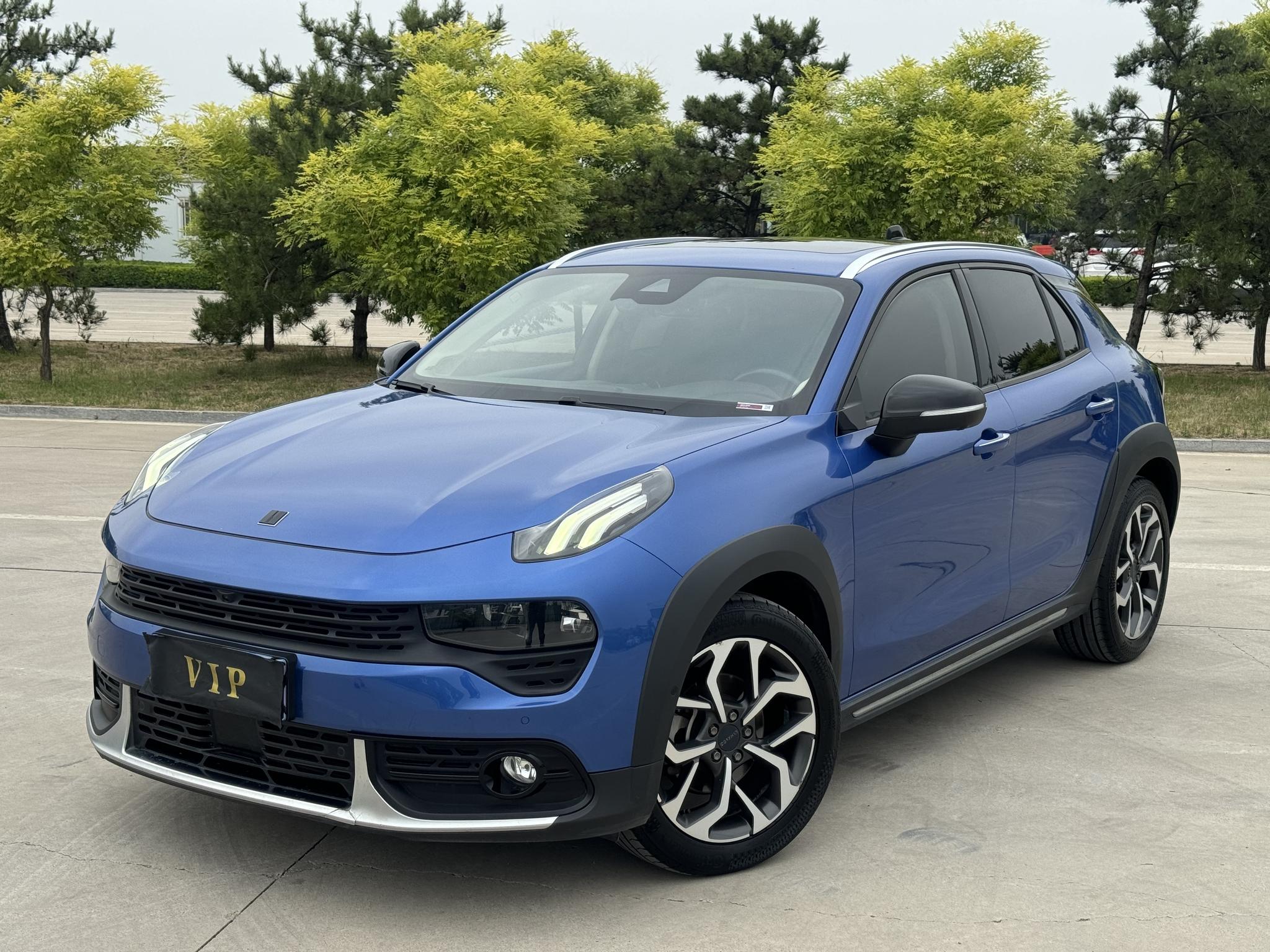 Lynk & Co Lynk & Co 02