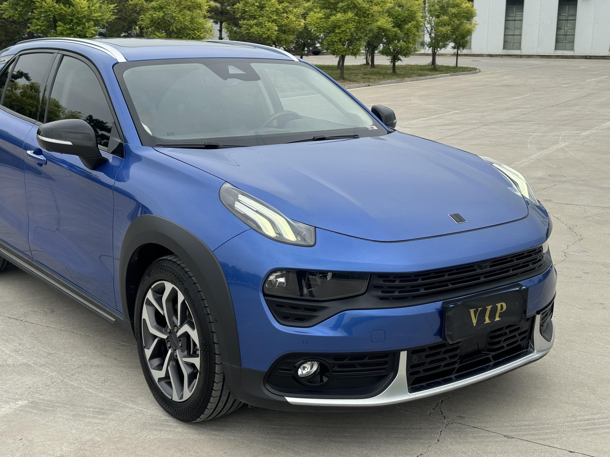 Lynk & Co Lynk & Co 02