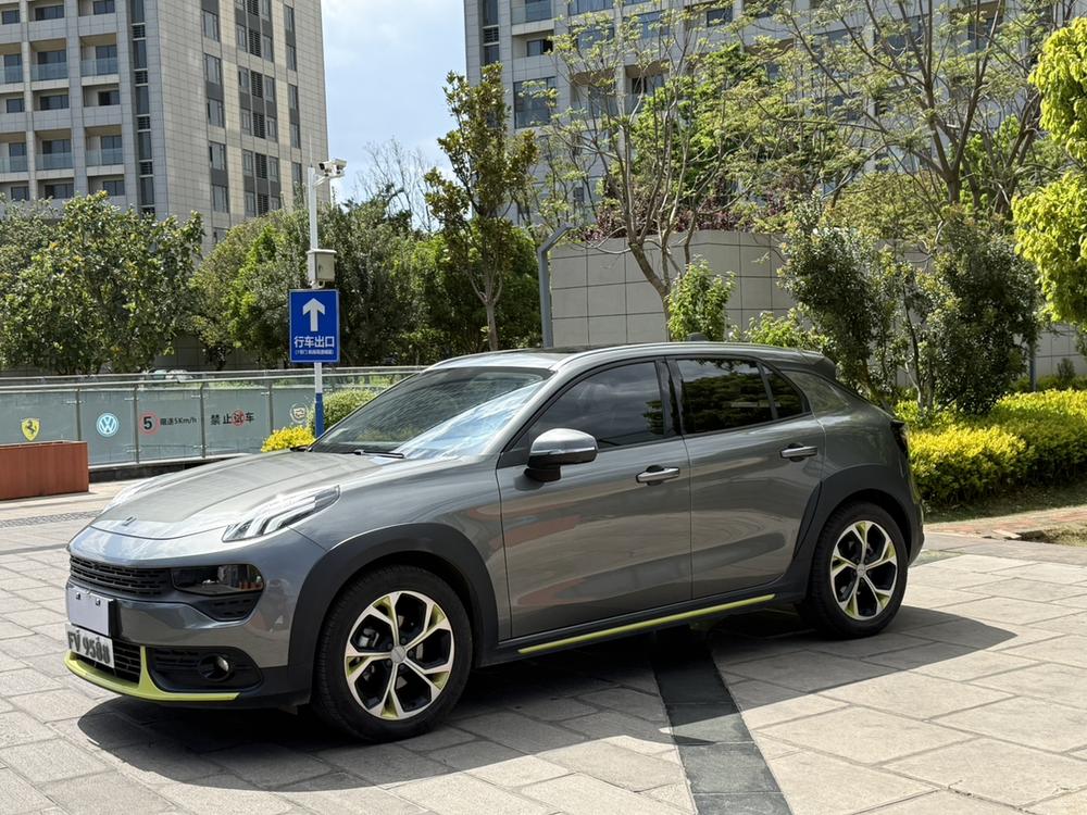 Lynk & Co Lynk & Co 02