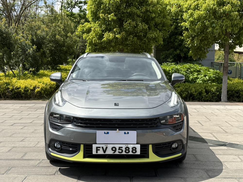 Lynk & Co Lynk & Co 02