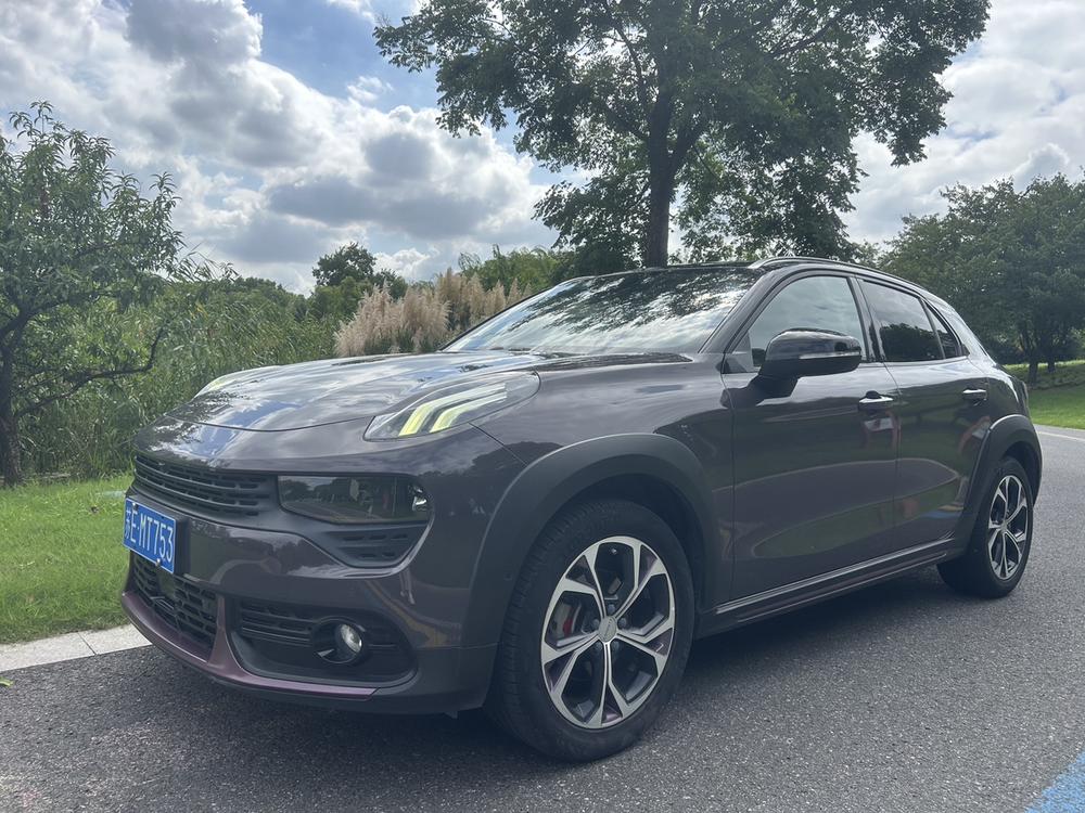 Lynk & Co Lynk & Co 02