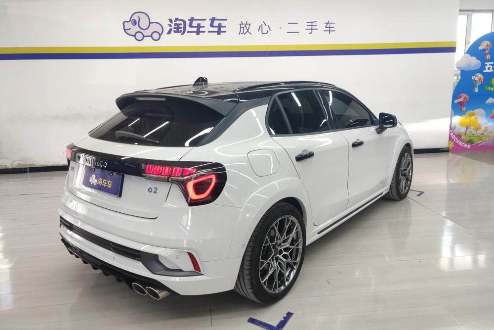 Lynk & Co Lynk & Co 02