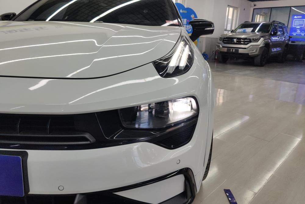 Lynk & Co Lynk & Co 02