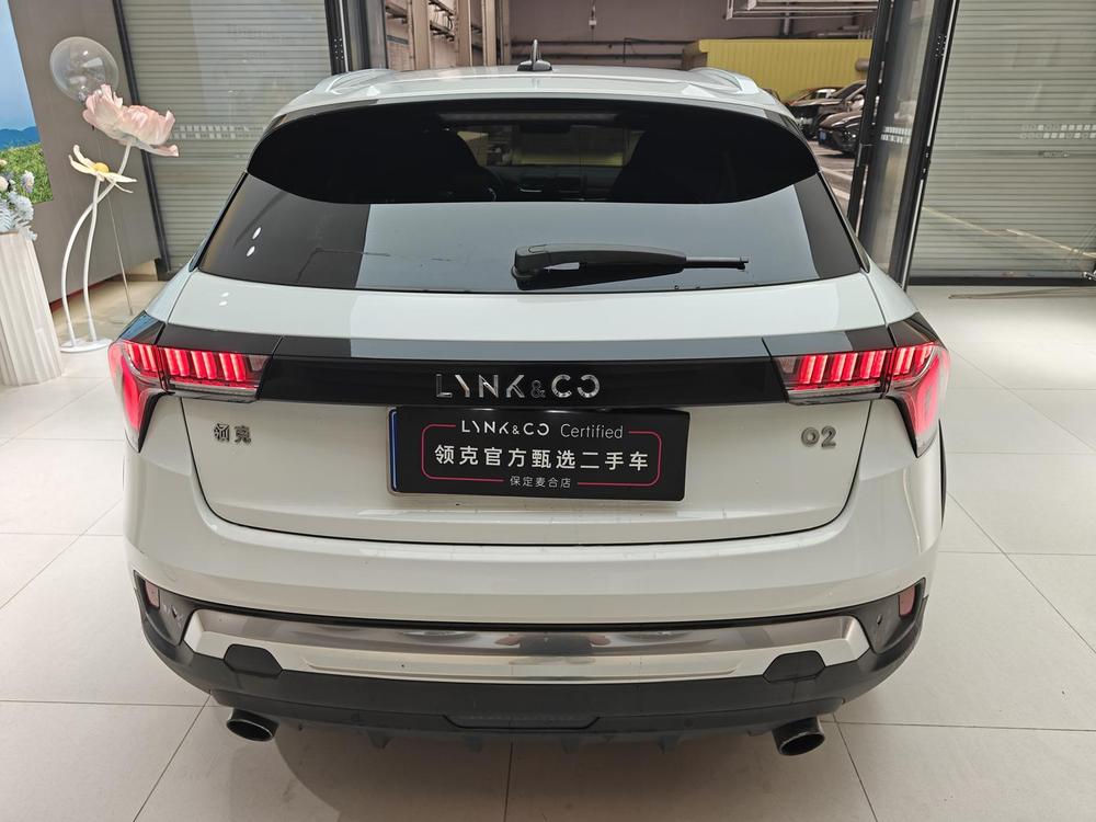 Lynk & Co Lynk & Co 02