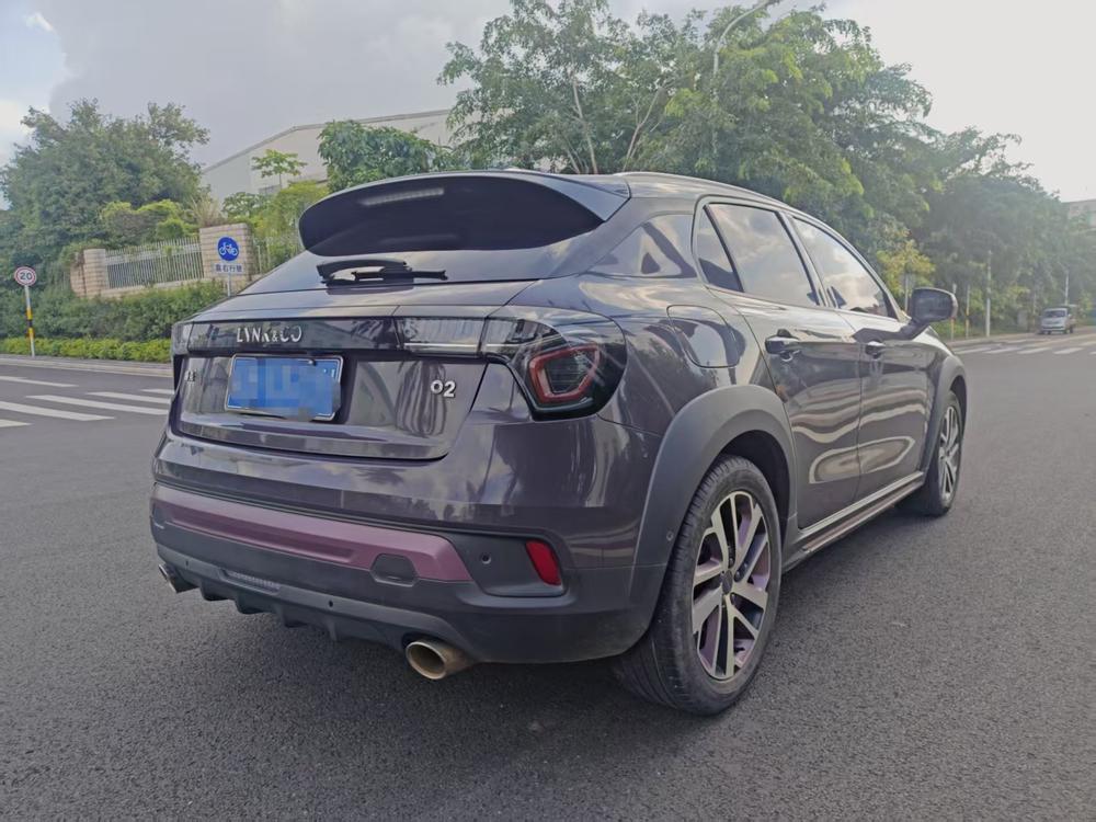 Lynk & Co Lynk & Co 02