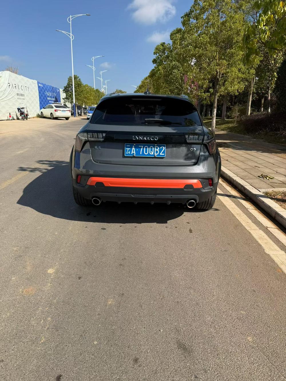 Lynk & Co Lynk & Co 02