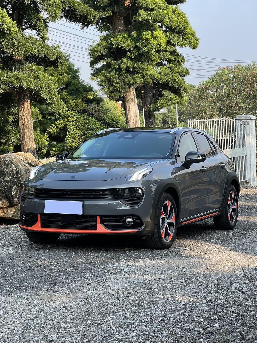 Lynk & Co Lynk & Co 02