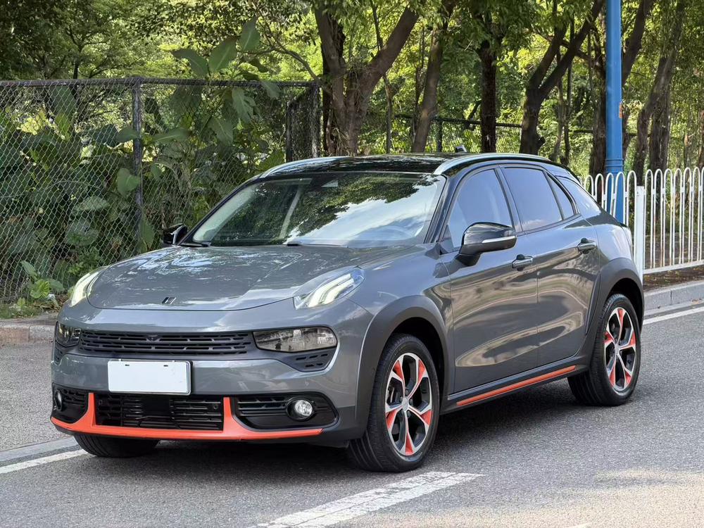 Lynk & Co Lynk & Co 02