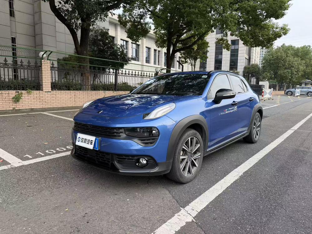 Lynk & Co Lynk & Co 02